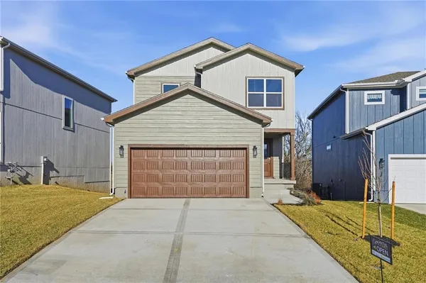 $425,000 | 706 Glenn Circle, Raymore, MO 64083