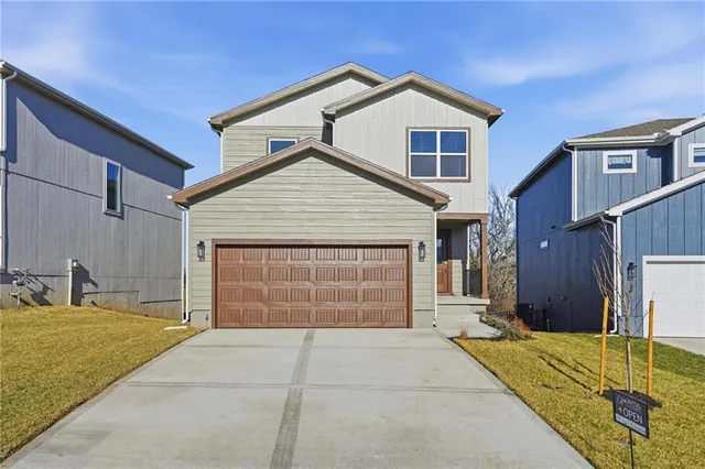 $425,000 | 706 Glenn Circle, Raymore, MO 64083