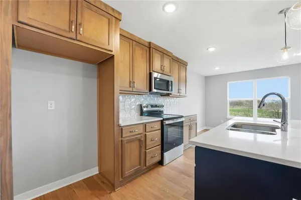 $425,000 | 706 Glenn Circle, Raymore, MO 64083