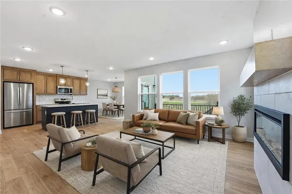 $425,000 | 706 Glenn Circle, Raymore, MO 64083
