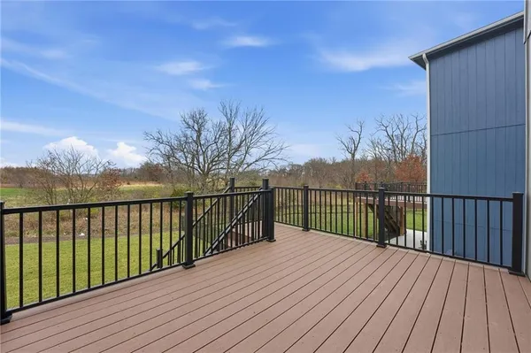 $425,000 | 706 Glenn Circle, Raymore, MO 64083