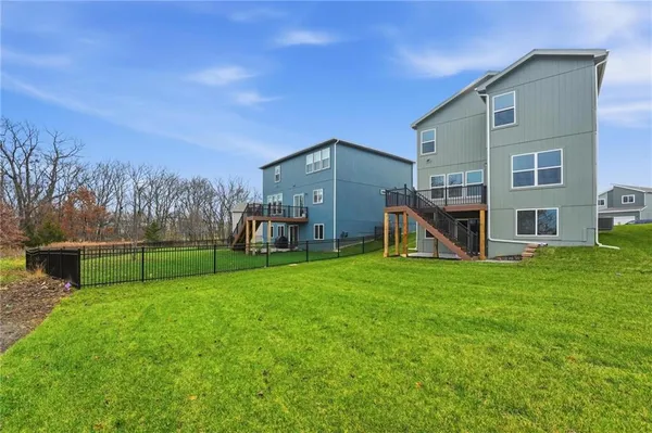 $425,000 | 706 Glenn Circle, Raymore, MO 64083