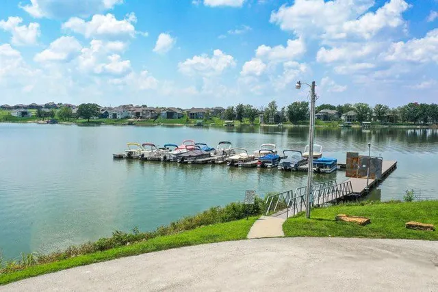 $425,000 | 706 Glenn Circle, Raymore, MO 64083