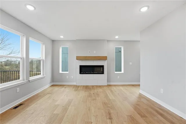 $425,000 | 706 Glenn Circle, Raymore, MO 64083