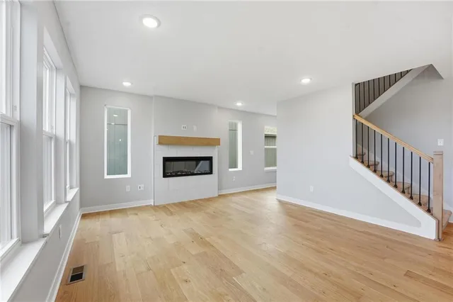 $425,000 | 706 Glenn Circle, Raymore, MO 64083