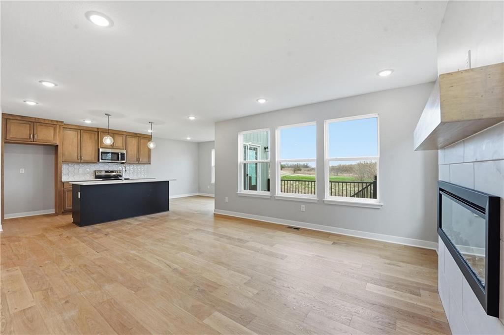 706 Glenn Circle Raymore, MO 64083 - Photo 10 of 73