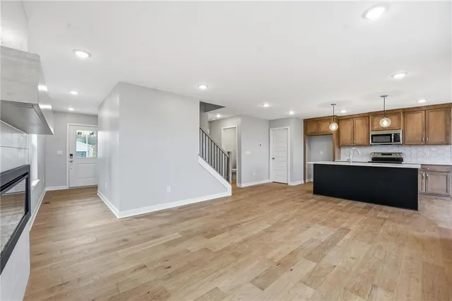 $425,000 | 706 Glenn Circle, Raymore, MO 64083