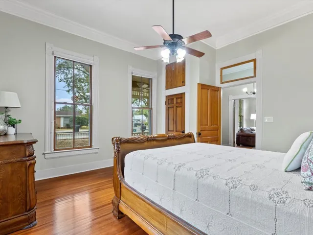 $1,750,000 | 802 Main Street, Bastrop, TX 78602