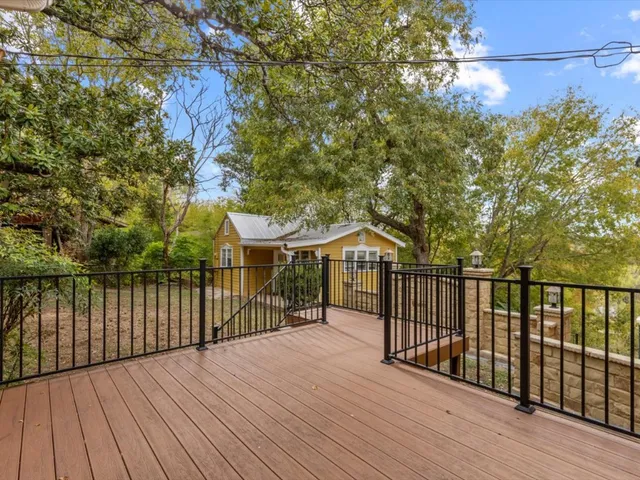 $1,750,000 | 802 Main Street, Bastrop, TX 78602