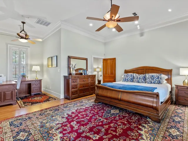 $1,750,000 | 802 Main Street, Bastrop, TX 78602