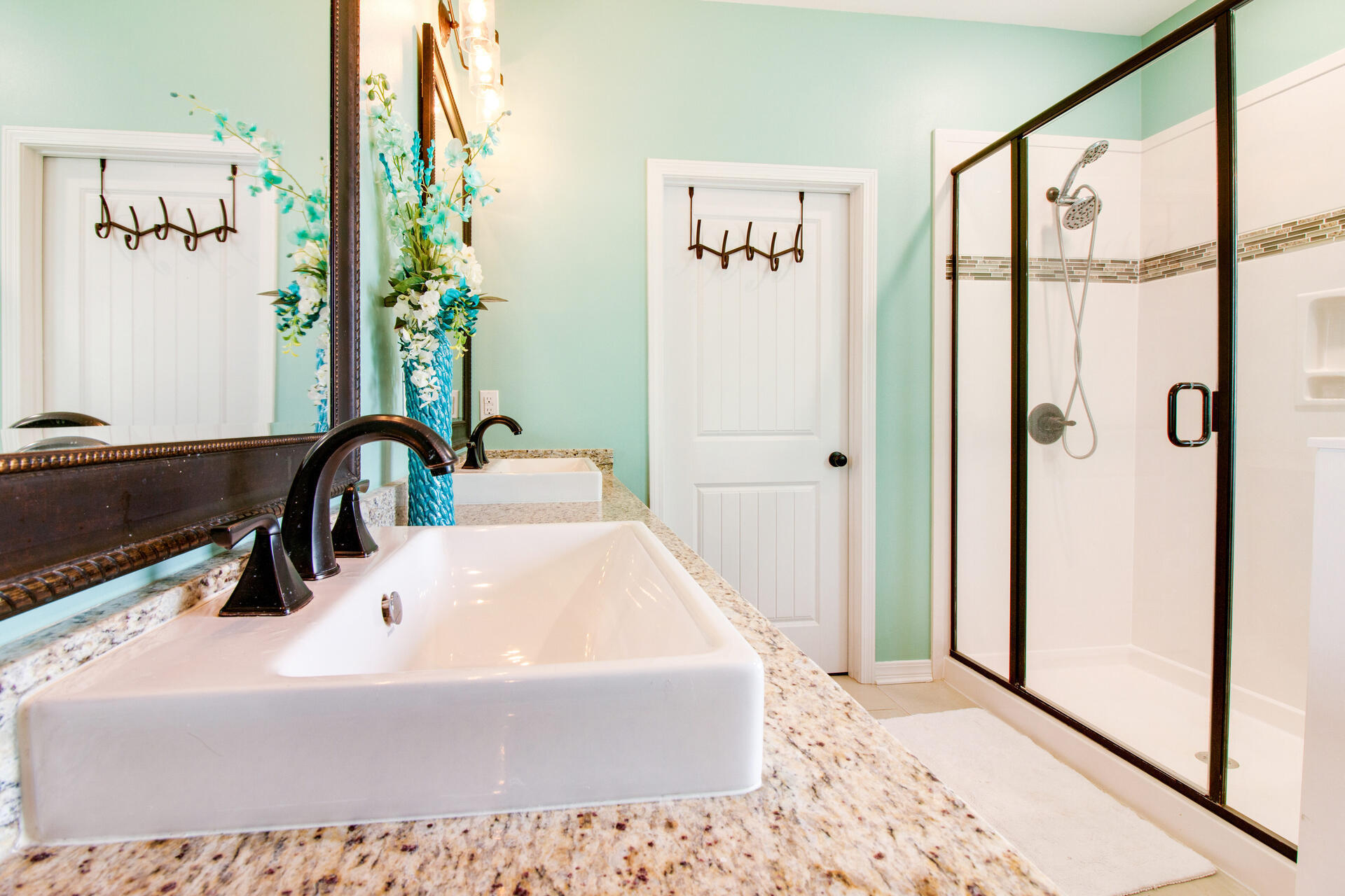 6212 Timberland Ridge Drive Crestview, FL 32539 - Photo 17 of 34 a bathroom with a tub and shower