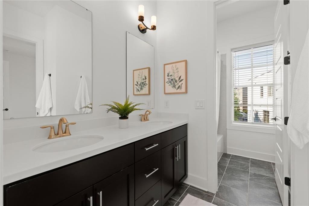 1910 Bay Line Lane Atlanta, GA 30318 - Photo 21 of 39
