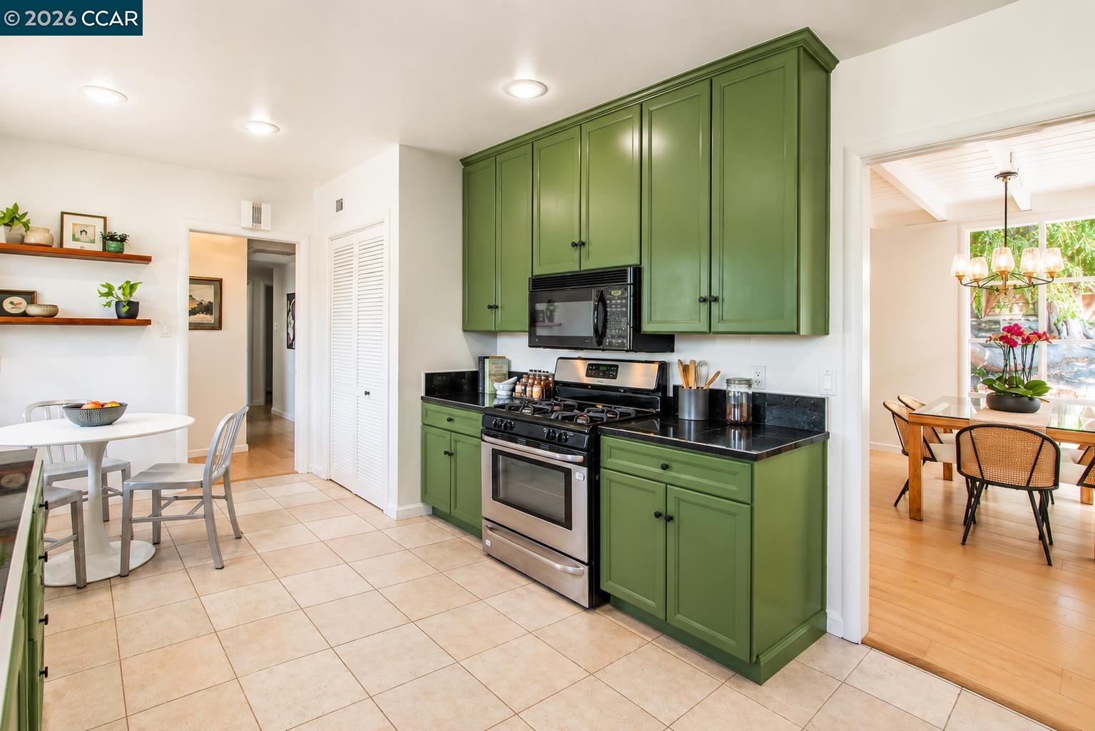 1132 Sunset Loop Lafayette, CA 94549 - Photo 11 of 40 Gallery Image 11