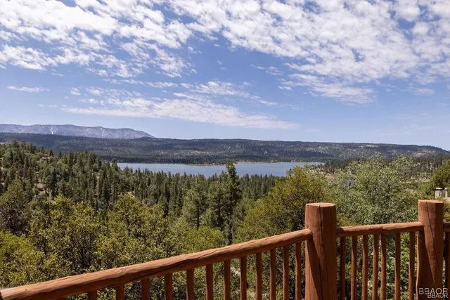 $1,449,900 | 39737 Pinon Court, Fawnskin, CA 92333