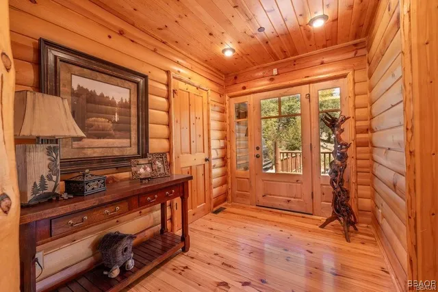 $1,449,900 | 39737 Pinon Court, Fawnskin, CA 92333