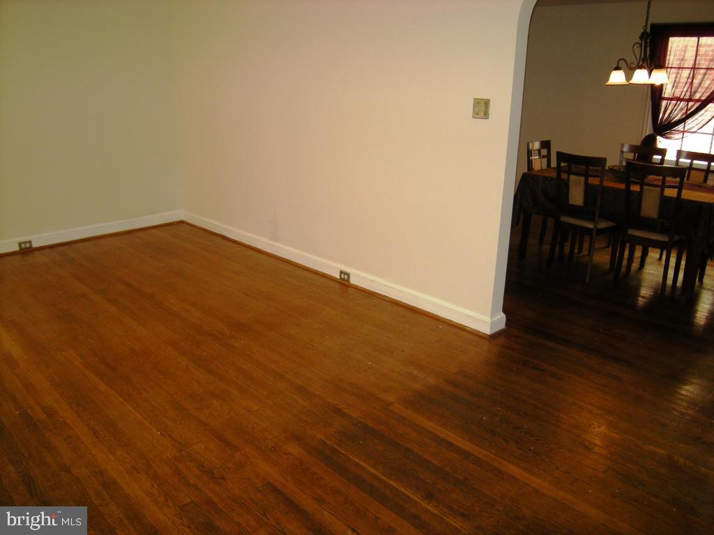 529 Pleasure Road Lancaster, PA 17601 - Photo 5 of 31 Gallery Image 5