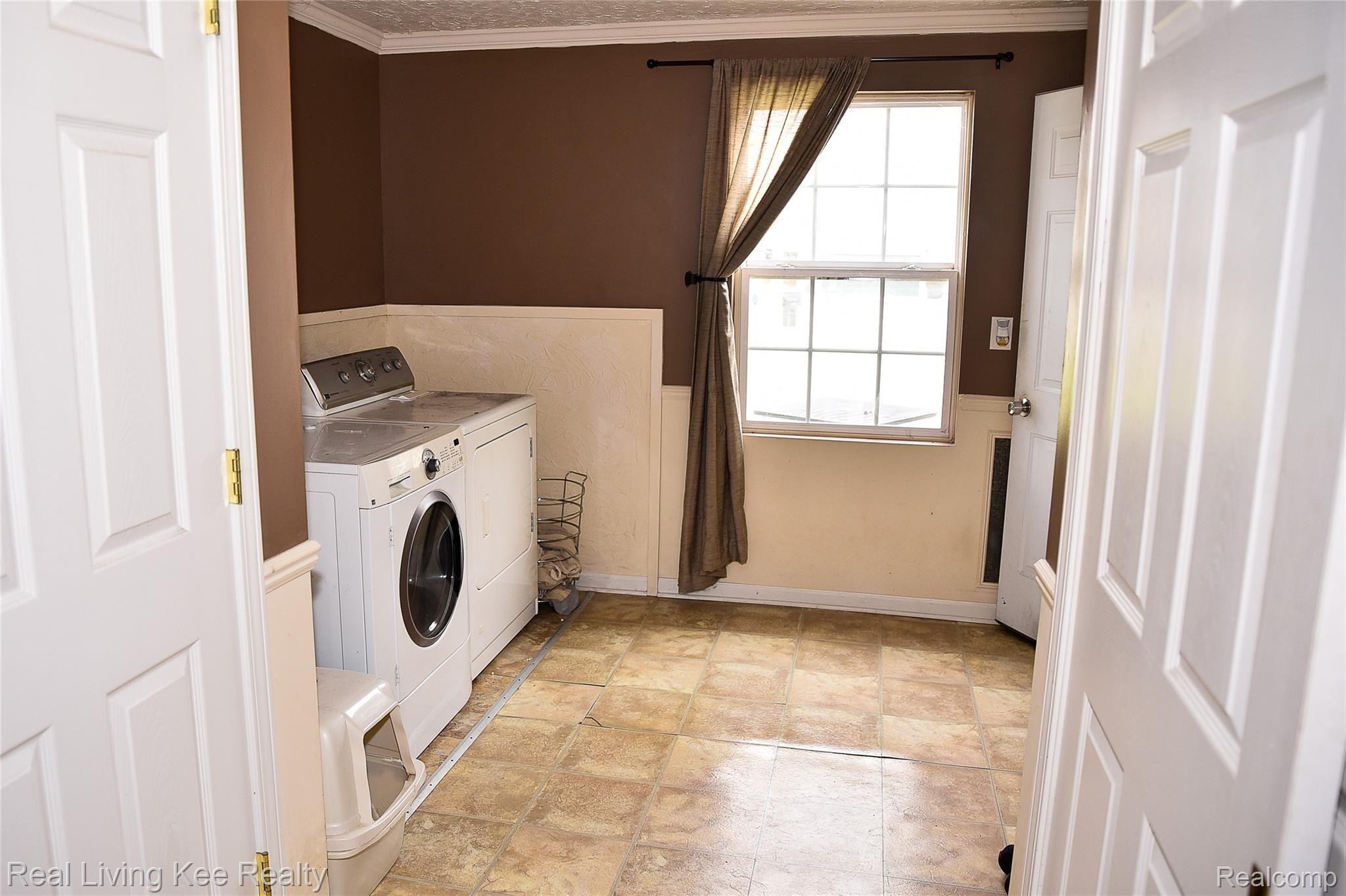50531 Cedargrove Road Utica, MI 48317 - Photo 18 of 18 Large Laundry Area