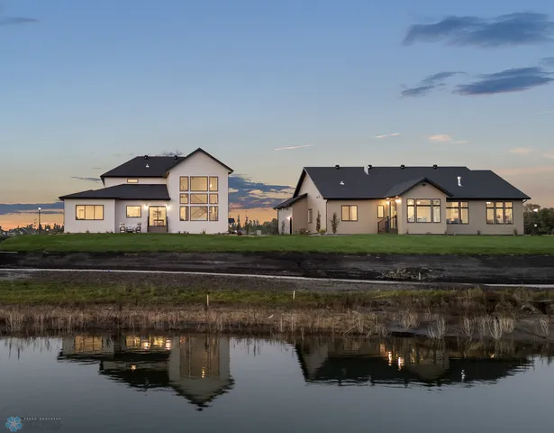 $1,424,900 | 8147 Memory Lane, Horace, ND 58047