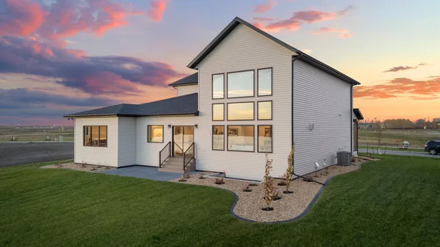 $1,424,900 | 8147 Memory Lane, Horace, ND 58047