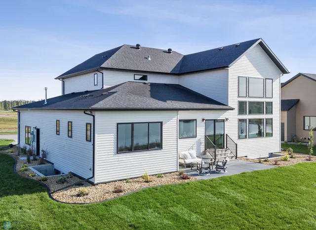 $1,424,900 | 8147 Memory Lane, Horace, ND 58047
