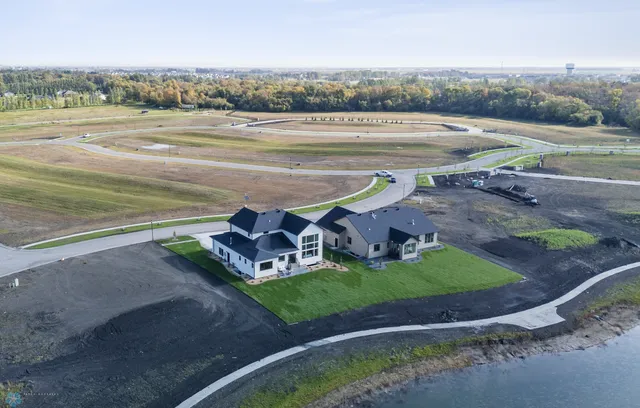 $1,424,900 | 8147 Memory Lane, Horace, ND 58047
