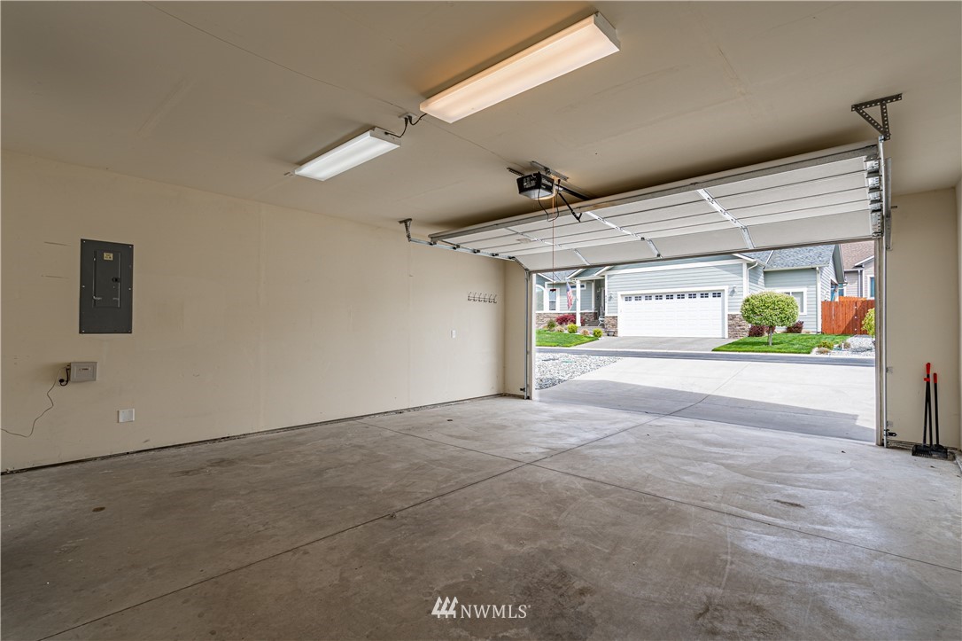 403 Ridgewood Drive Manson, WA 98831 - Photo 3 of 30 Gallery Image 3