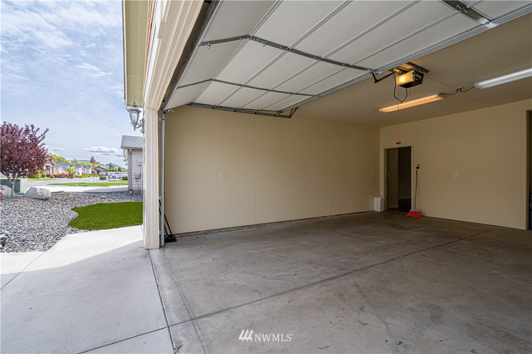 403 Ridgewood Drive Manson, WA 98831 - Photo 4 of 30 Gallery Image 4