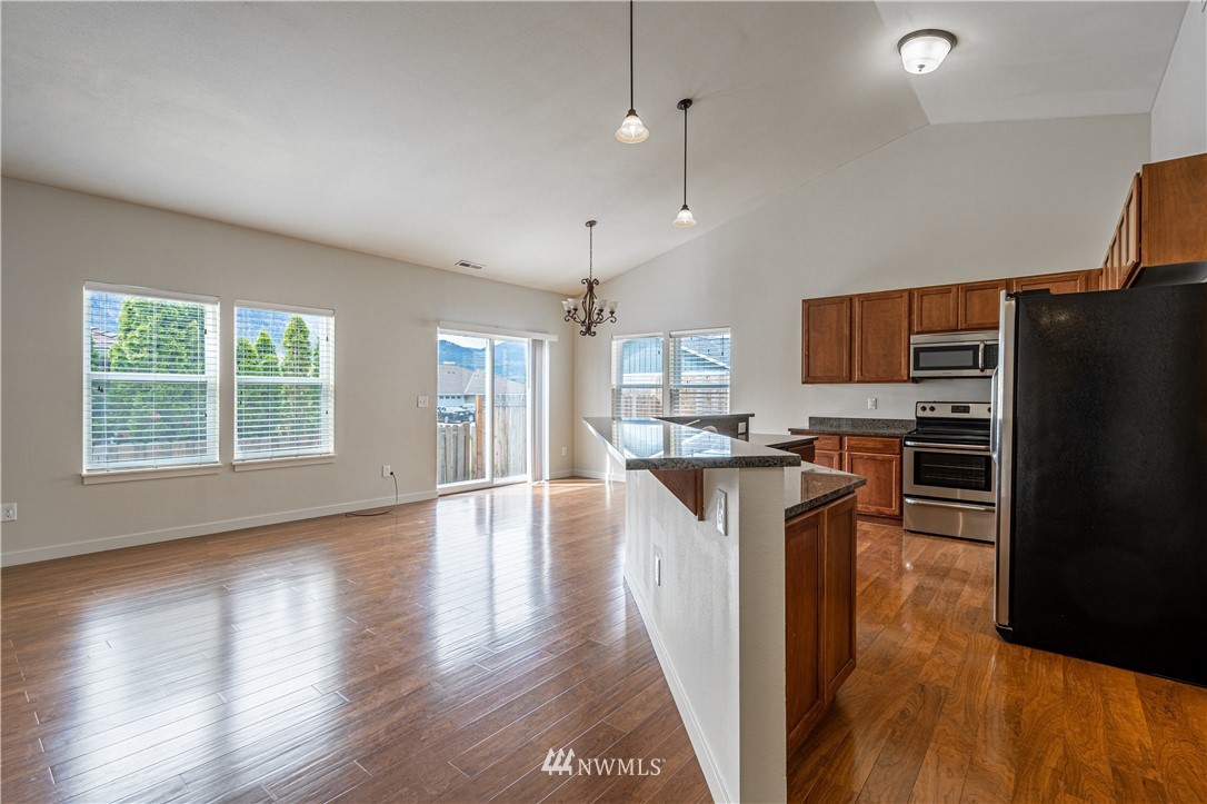 403 Ridgewood Drive Manson, WA 98831 - Photo 6 of 30 Gallery Image 6