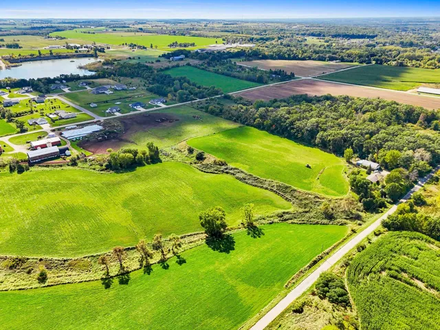 $799,900 | Dollar Rd Green, Green Bay, WI 54311