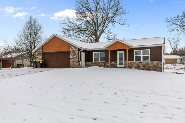 $379,900 | 312 Brooke, Montello, WI 53949