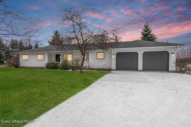 $899,900 | 10759 North Idaho Road, Post Falls, ID 83854