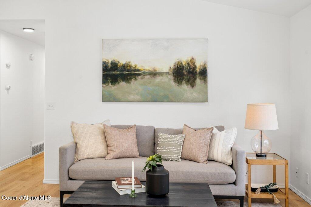 10759 North Idaho Road Post Falls, ID 83854 - Photo 13 of 59 .