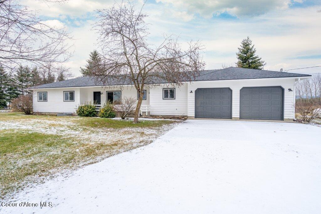 10759 North Idaho Road Post Falls, ID 83854 - Photo 2 of 59 .