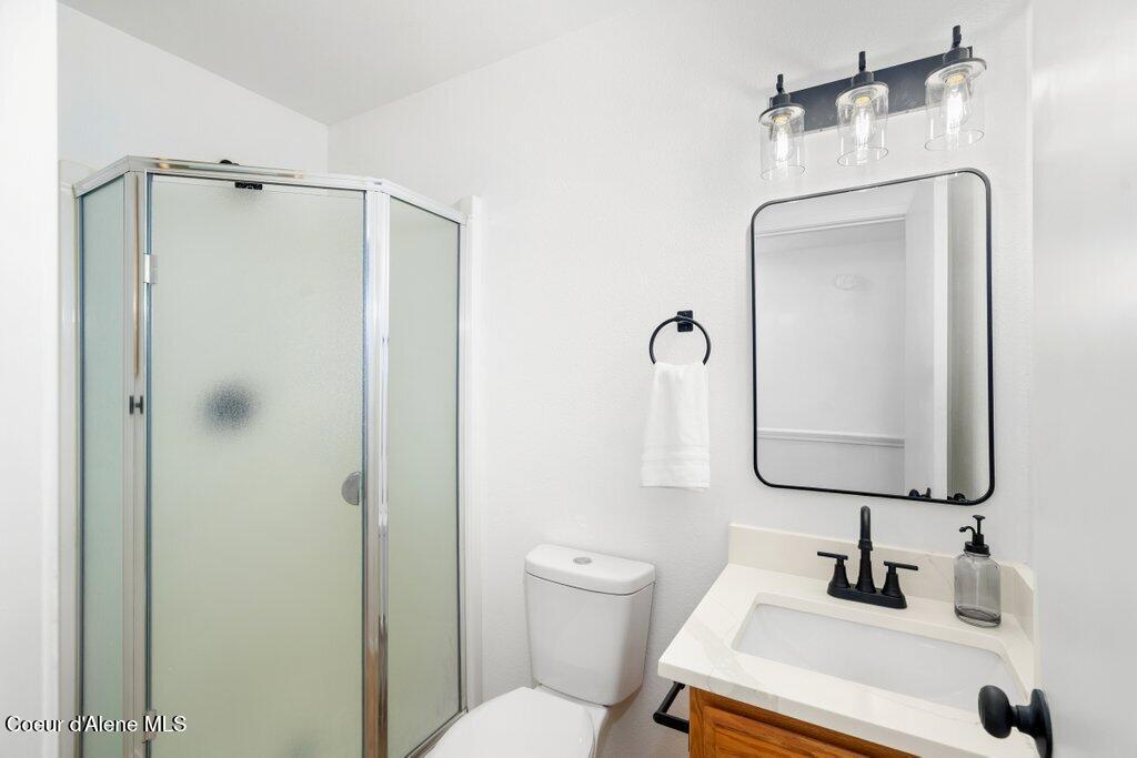 10759 North Idaho Road Post Falls, ID 83854 - Photo 31 of 59 .