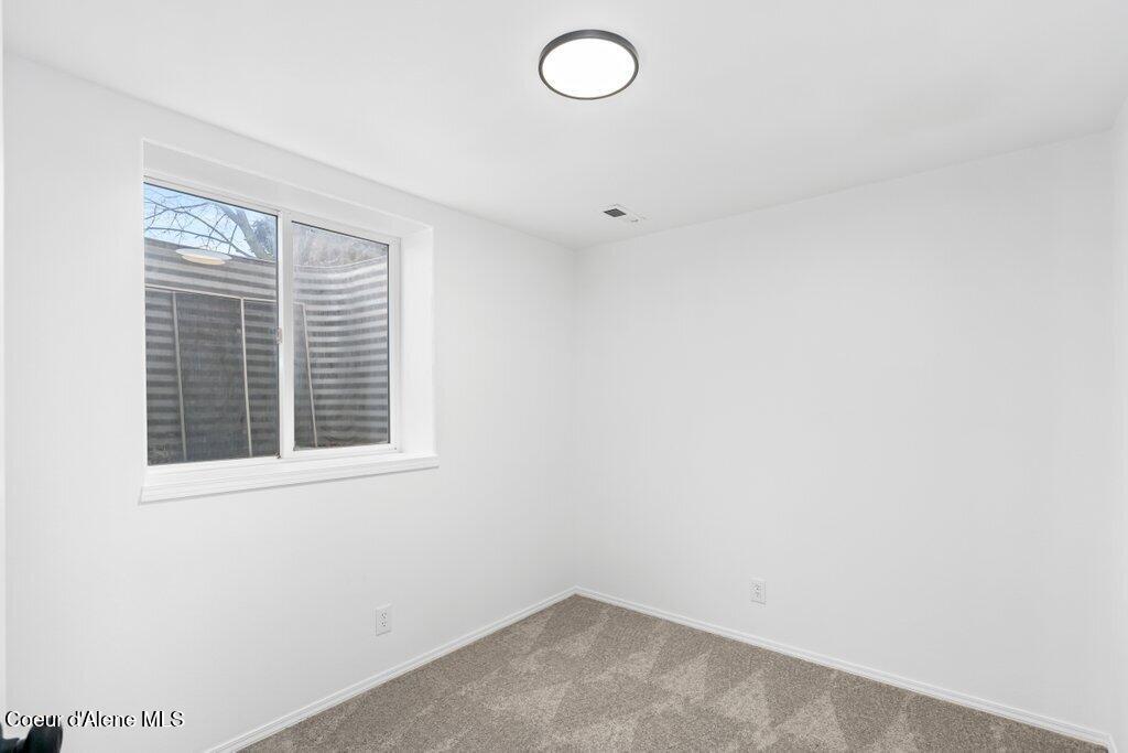 10759 North Idaho Road Post Falls, ID 83854 - Photo 40 of 59 .