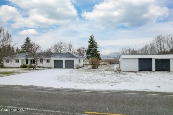 $889,000 | 10759 North Idaho Road, Post Falls, ID 83854