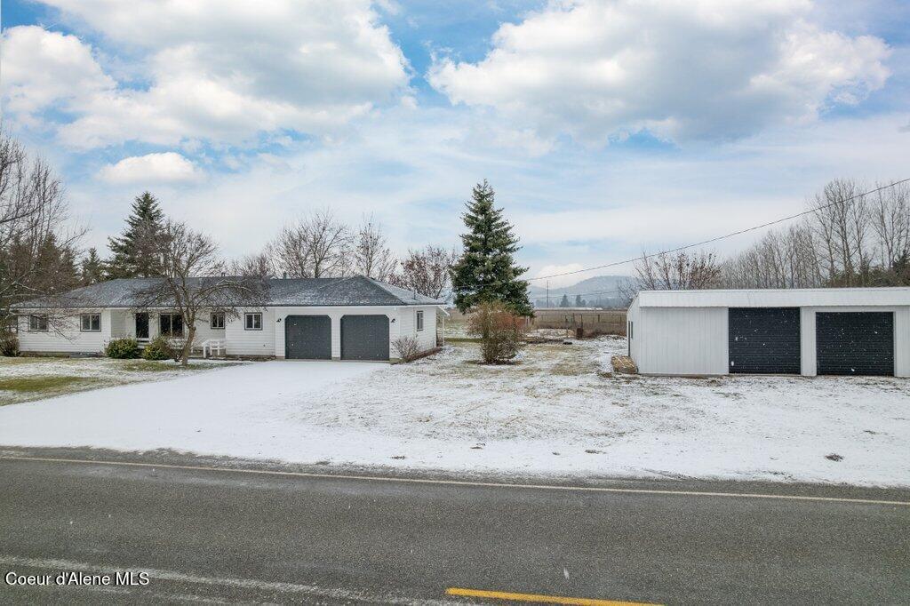 10759 North Idaho Road Post Falls, ID 83854 - Photo 8 of 59 .