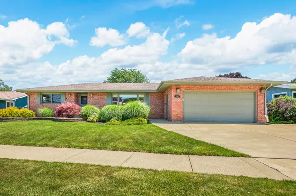 $319,000 | 2807 Sunnydale Drive, St. Joseph, MI 49085