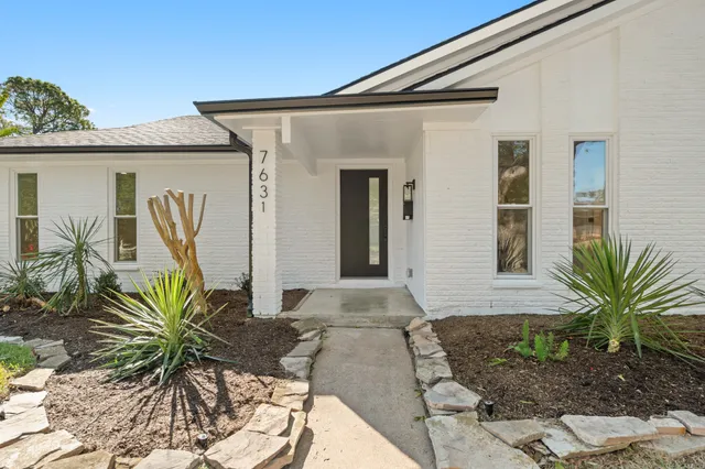 $525,000 | 7631 Westwind Lane, Houston, TX 77071