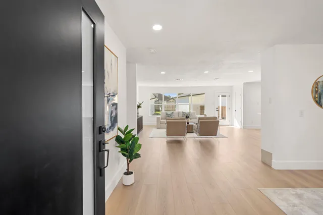 $525,000 | 7631 Westwind Lane, Houston, TX 77071