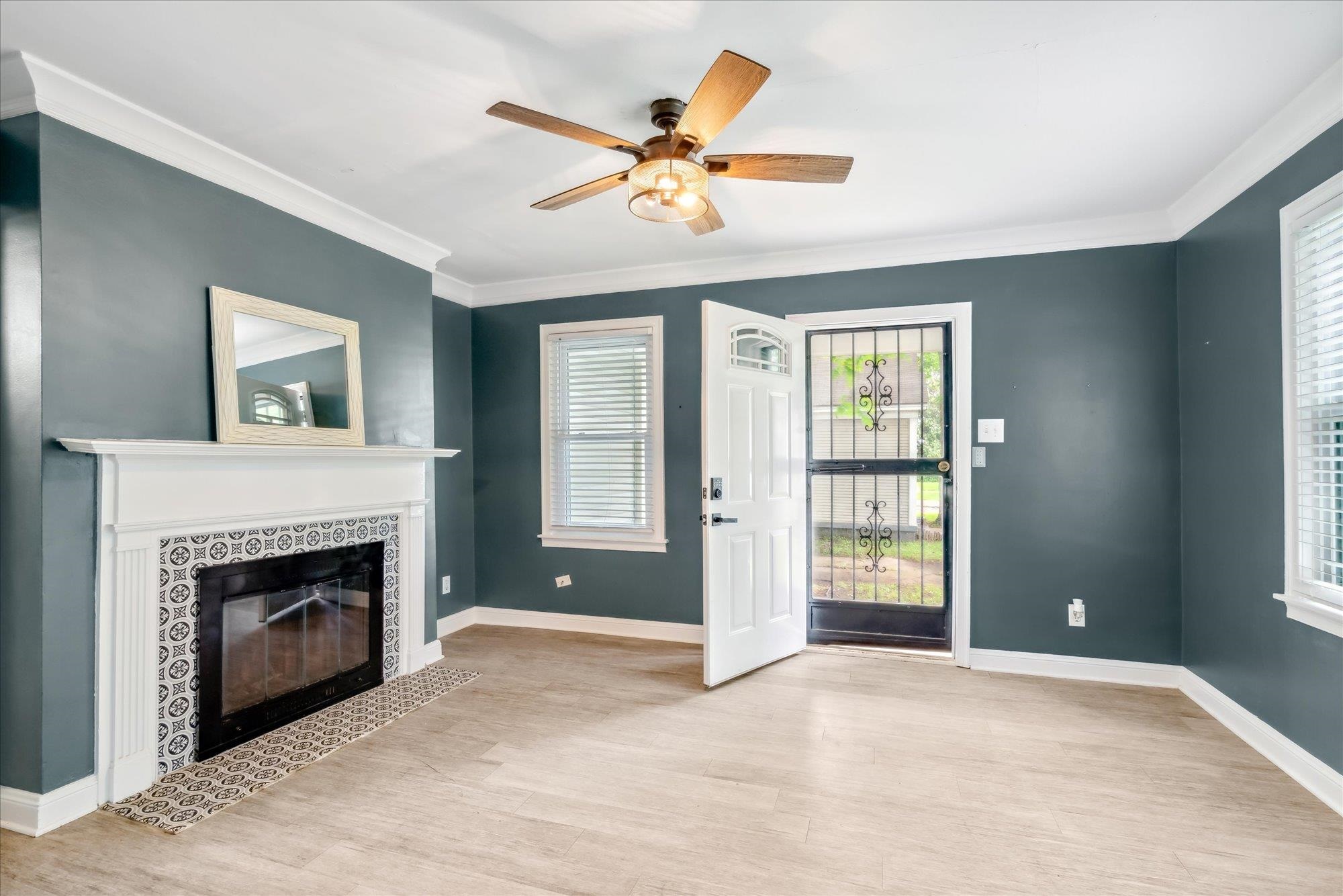 3382 Carrington Road Memphis, TN 38111 - Photo 13 of 26 Front door view from kitchen.