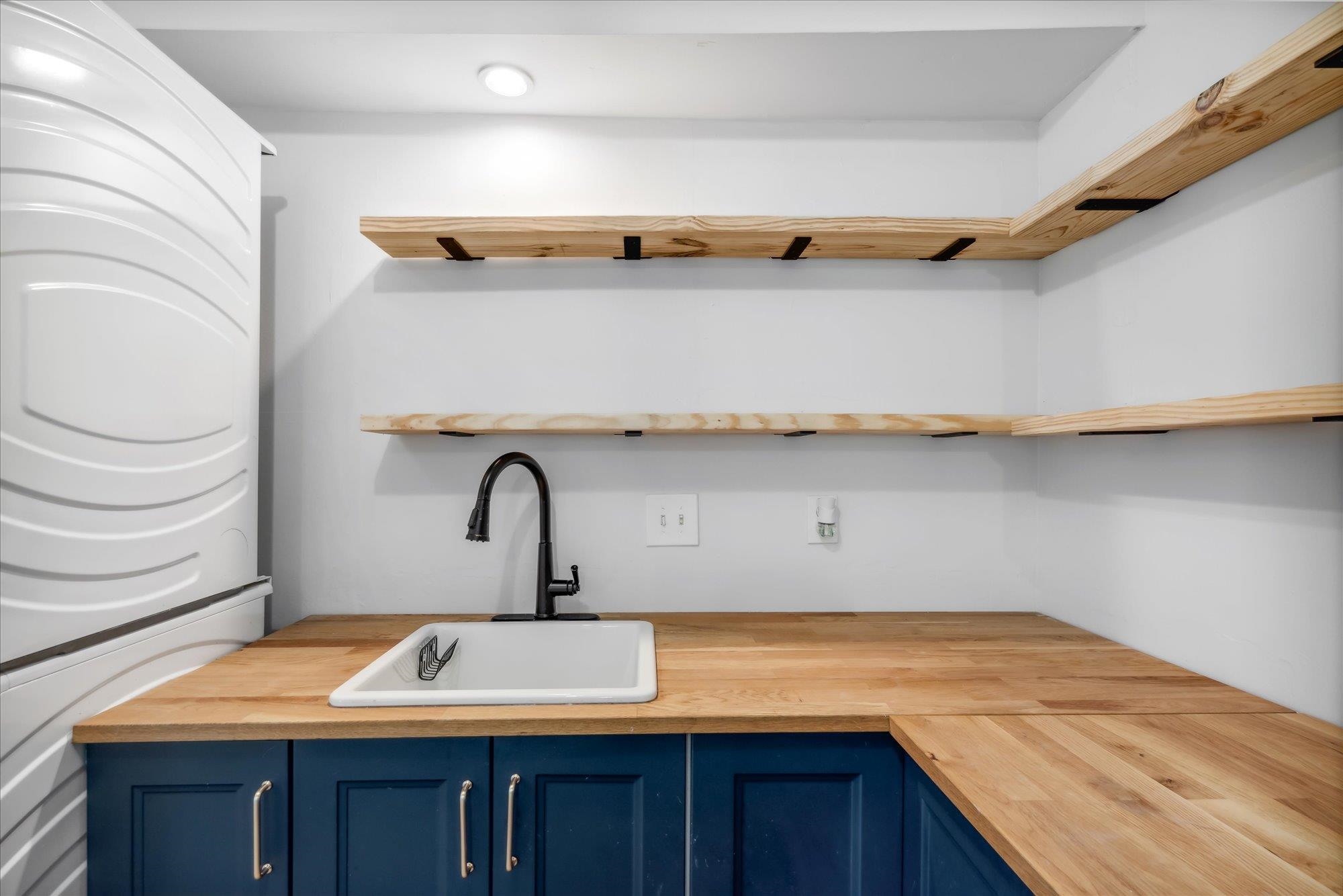3382 Carrington Road Memphis, TN 38111 - Photo 5 of 26 Lovely kitchen design.