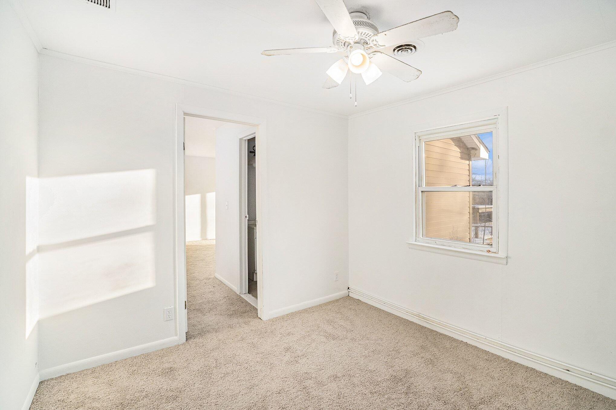 1821 North Lapeer Road Lapeer, MI 48446 - Photo 11 of 29 010_file_3653