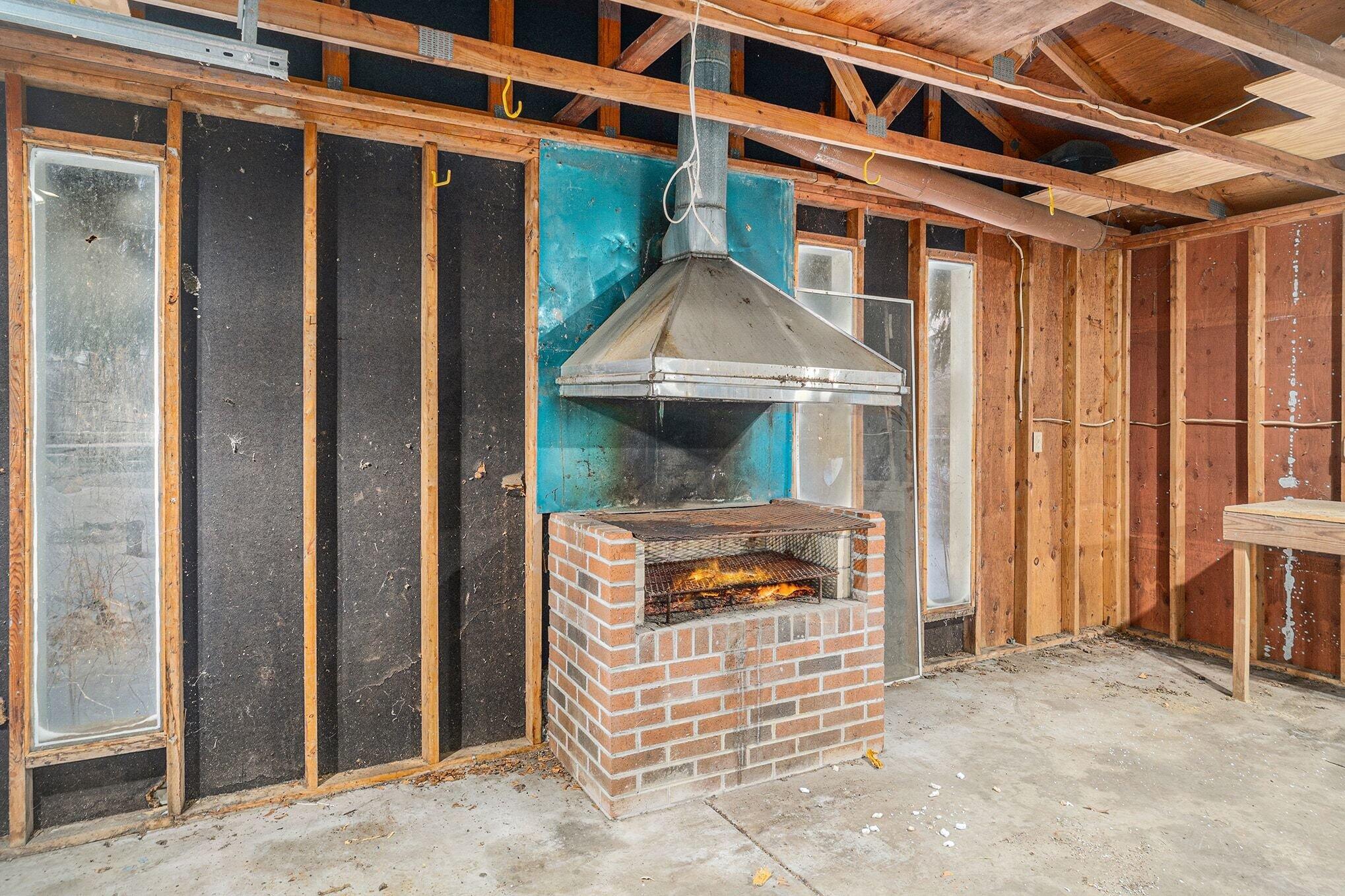 1821 North Lapeer Road Lapeer, MI 48446 - Photo 19 of 29 018_file_2516