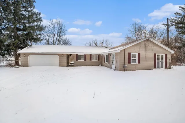 $224,900 | 1821 North Lapeer Road, Lapeer, MI 48446
