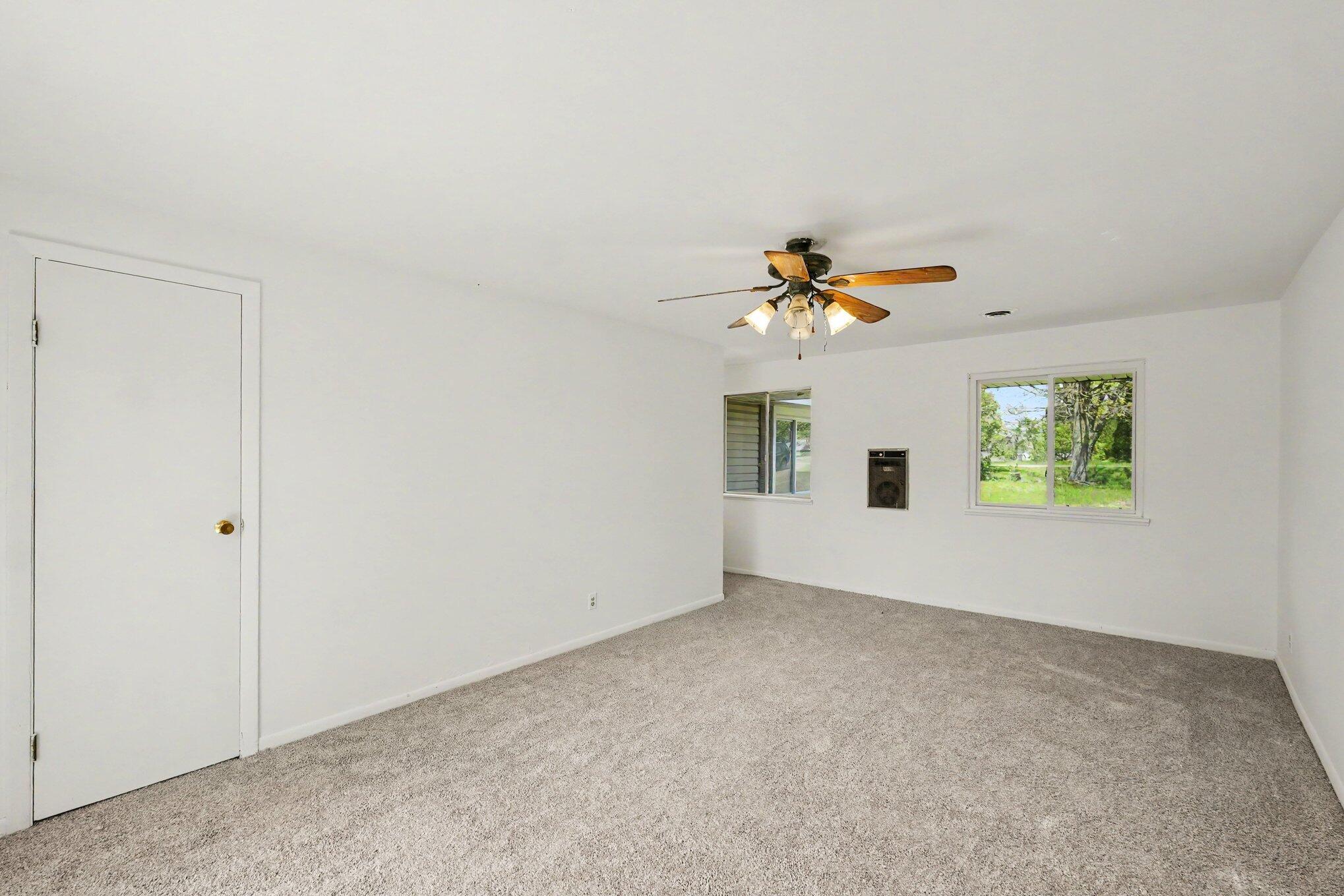 1821 North Lapeer Road Lapeer, MI 48446 - Photo 9 of 17 007_file_9579