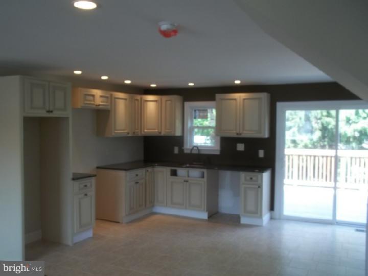 3025 Fairdale Road Philadelphia, PA 19154 - Photo 1 of 4