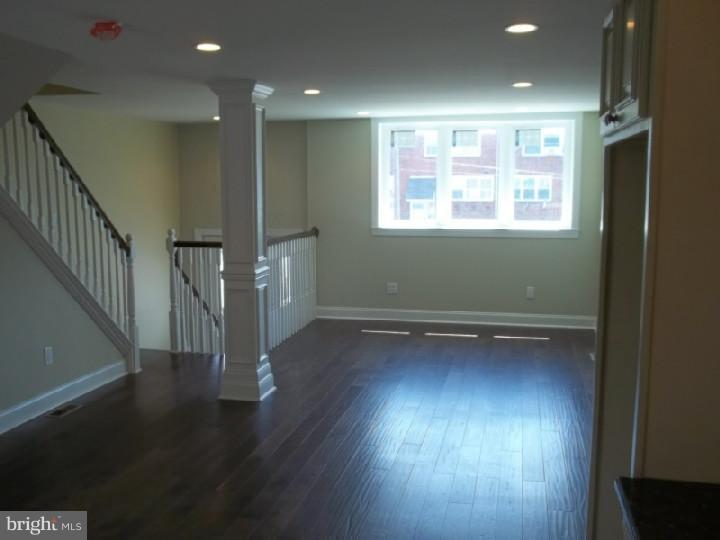 3025 Fairdale Road Philadelphia, PA 19154 - Photo 2 of 4