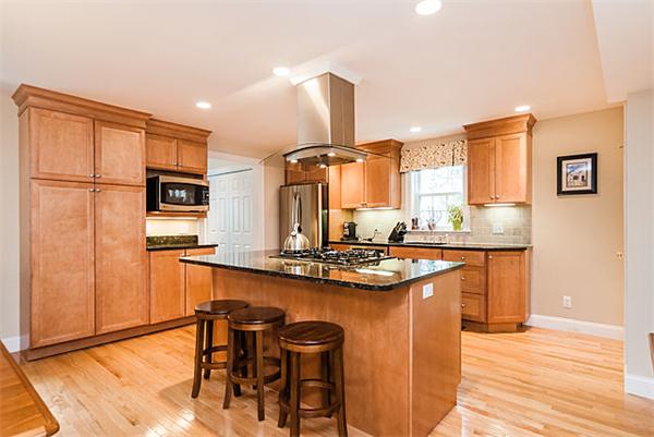 1192 Trapelo Road Waltham, MA 02451 - Photo 3 of 20