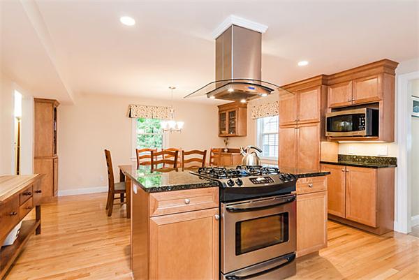 1192 Trapelo Road Waltham, MA 02451 - Photo 4 of 20